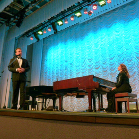 Два рояля на одной сцене